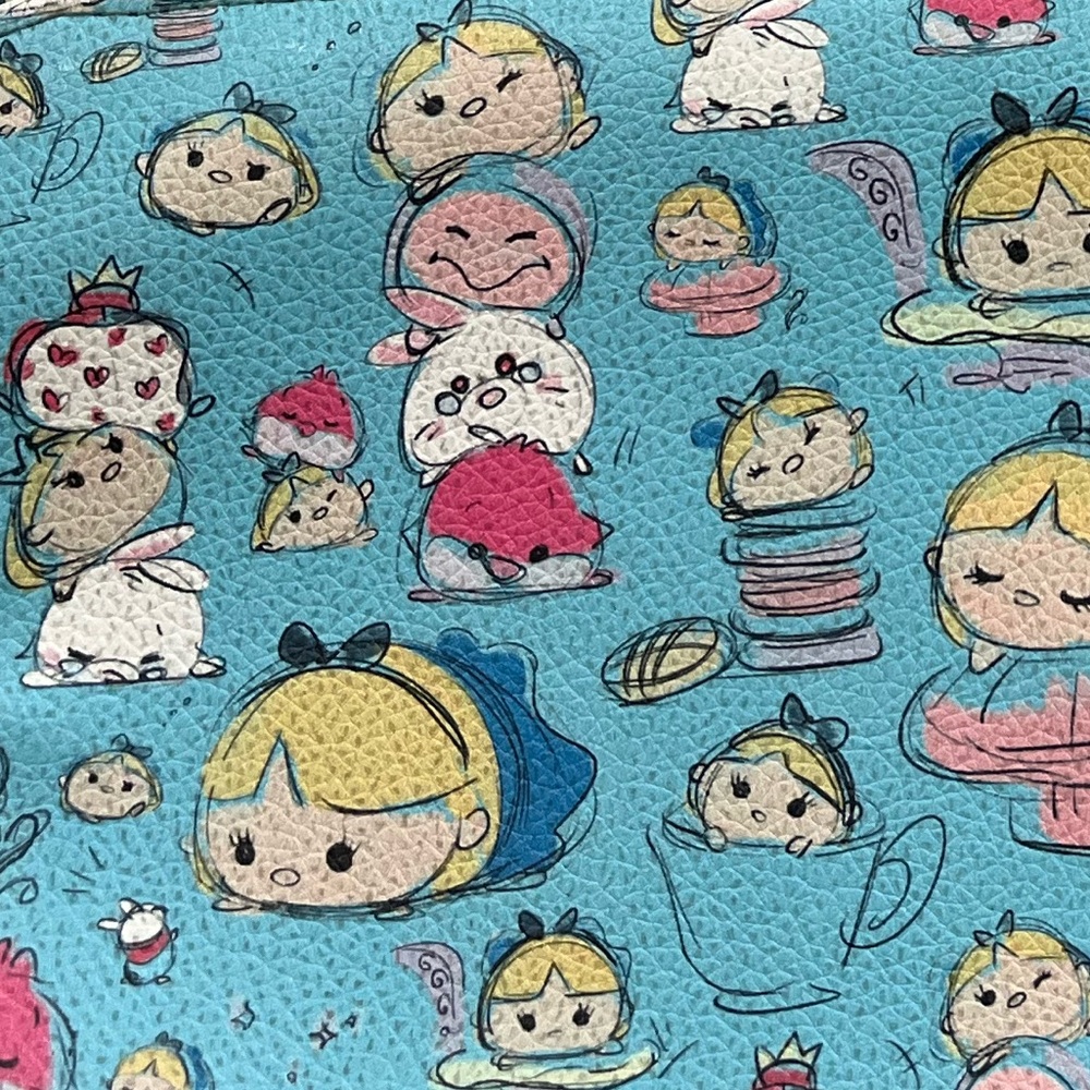 Disney. Alice In Wonderland. Crossbody. Tsum Tsum collectible.